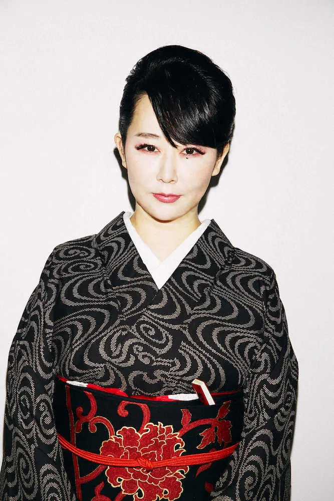 【画像・写真】東村アキコさん　純烈の新曲ジャケ描き下ろし、リーダー酒井と15年前に縁