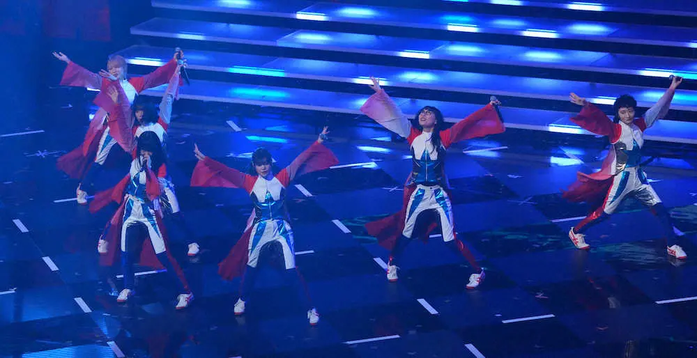 【画像・写真】【紅白】BiSH　念願紅白で“暴走”封印　大泉洋からはツッコミ「でもNHKホールじゃないんだよね」