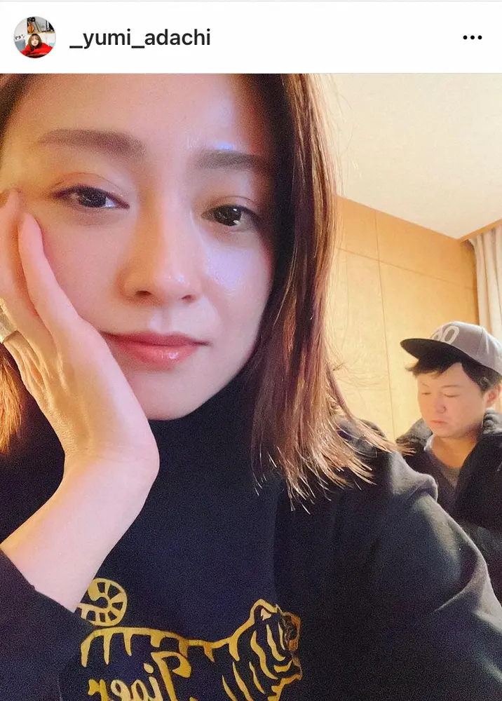 【画像・写真】安達祐実　「背後に、兄」どアップで希少“2ショット”にファン「素敵なご兄妹」「お肌が綺麗すぎます」