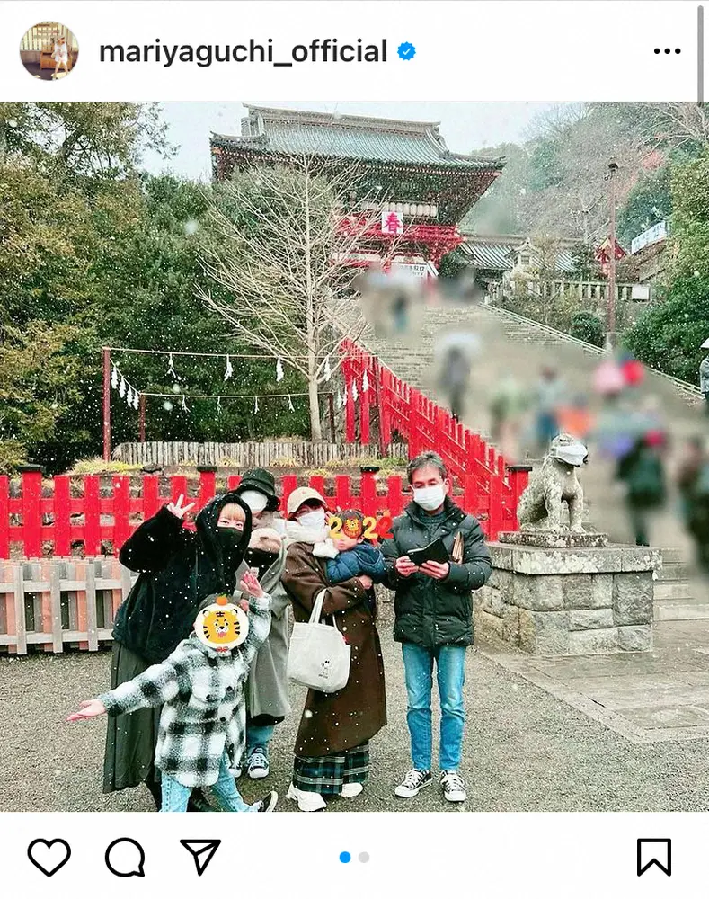 【画像・写真】矢口真里　家族で鶴岡八幡宮へ初詣　夫へのお土産「ダルマさんのおちょこ」も披露し「素敵ですね」の声