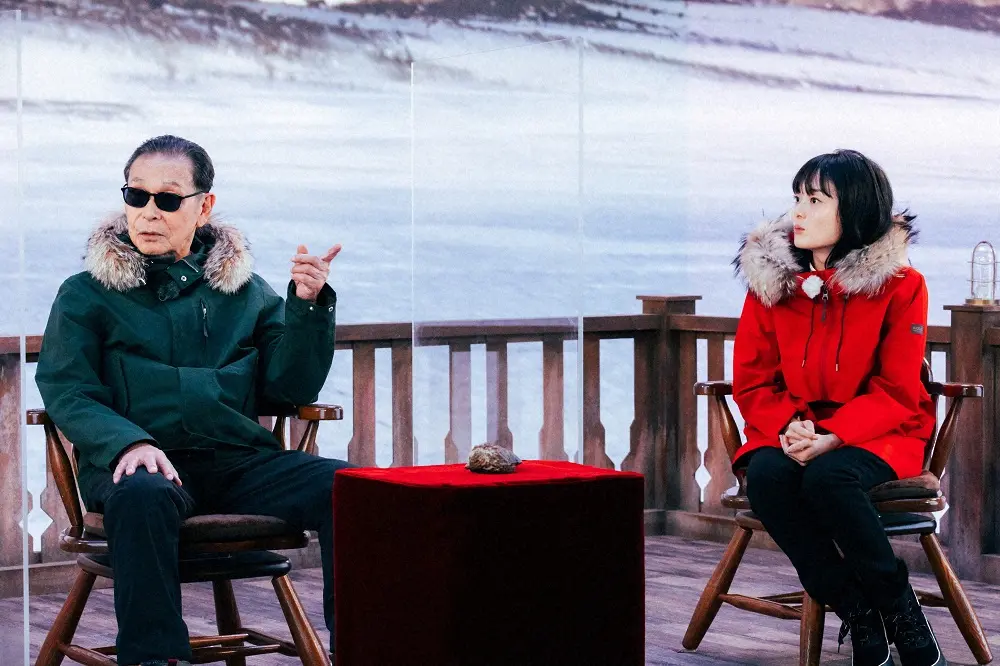 8日に放送される「ブラタモリ」のテーマは番組史上初の「南極」（左からタモリ、浅野里香アナウンサー）（C）NHK
