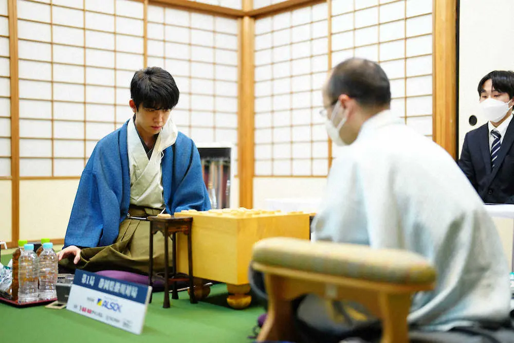 【画像・写真】先手の藤井竜王が47手目を封じて1日目終了　第71期王将戦第1局