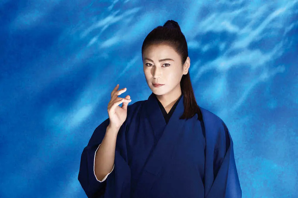 氷川きよしが2月1日に発売する新曲「群青の弦」のジャケット写真