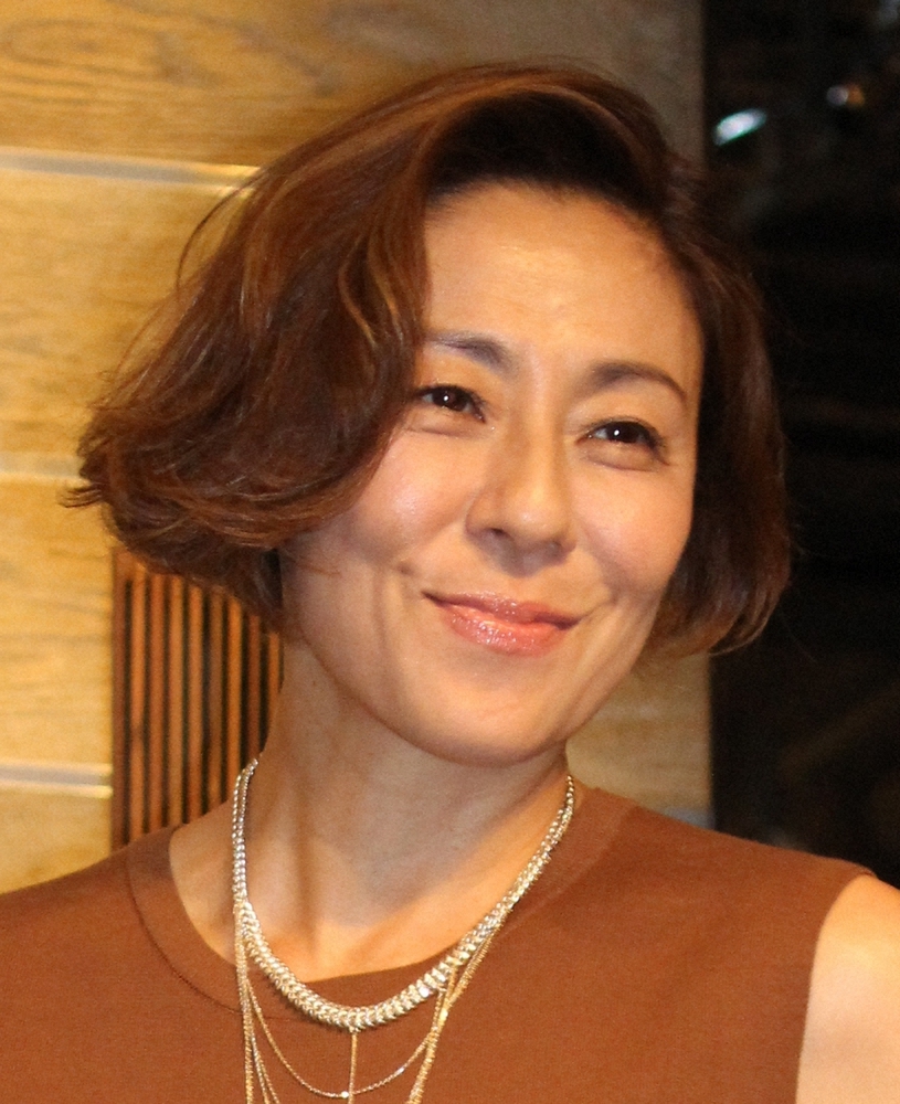 Rikaco 501 コンバースの80sコーデ披露に 足長すぎ カジュアルコーデ 今日も素敵 スポニチ Sponichi Annex 芸能