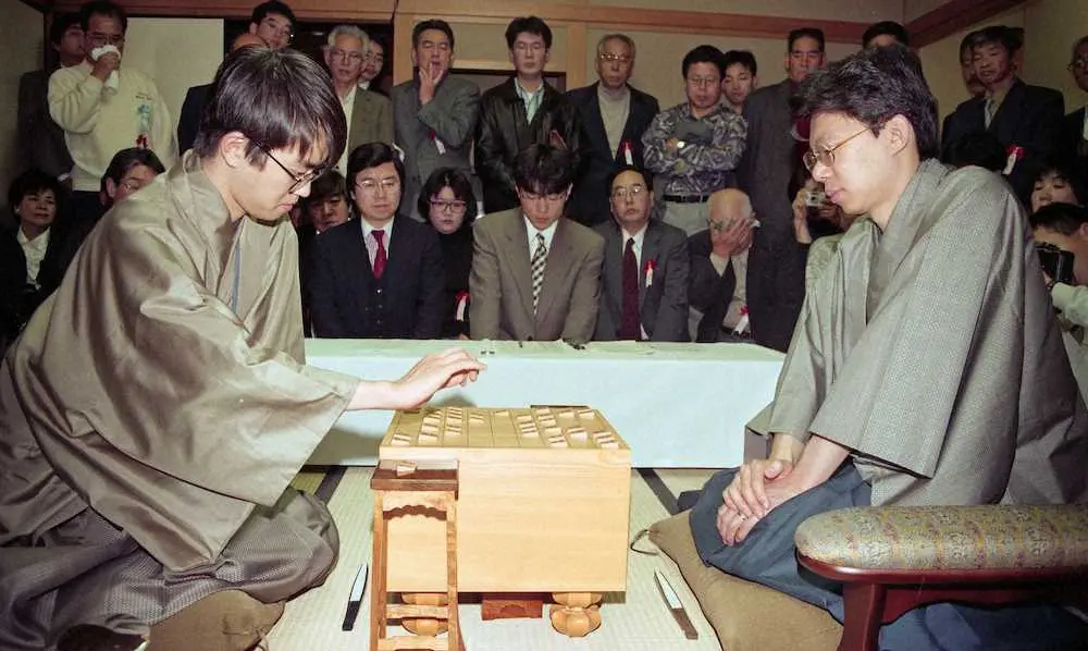 【画像・写真】谷川九段　王将戦を読む、連敗の渡辺王将へ“エール”送る　一局集中を