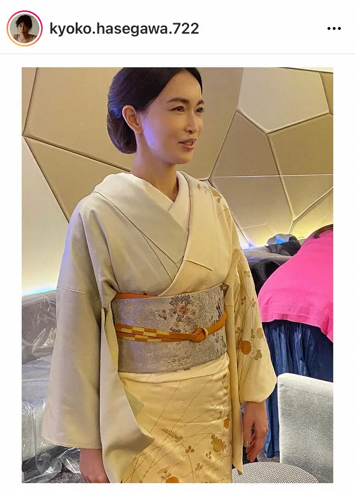 【画像・写真】長谷川京子　“クラブのママ”和装のオフショットに「美しすぎて息止まります」「和美人」の声