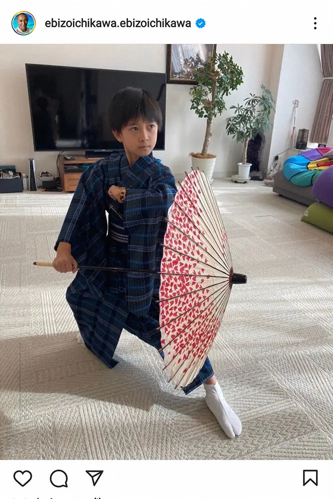 【画像・写真】市川海老蔵　勸玄くんの稽古姿披露に「凛々しい」「すごく決まってます!!」の声