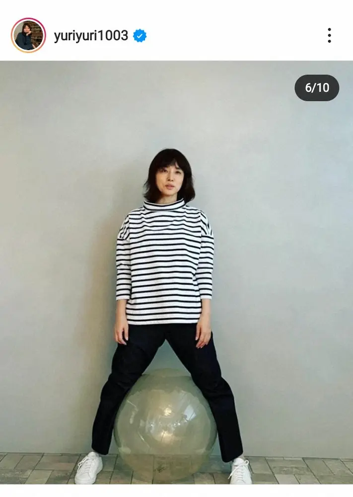 【画像・写真】石田ゆり子　「妻、小学生になる。」貴恵のカジュアルコーデ披露に「かわいい」「いい感じ」の声