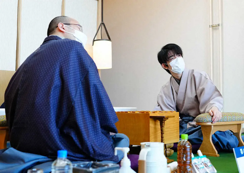 【画像・写真】渡辺王将VS藤井竜王　2・11　王将戦第4局第1日指し手