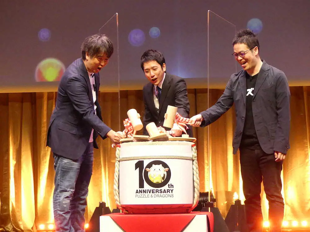 【画像・写真】二宮和也　新作ゲーム挑戦で見事な腕前披露も　「初めて」鏡開きでは息合わず「難しかった」