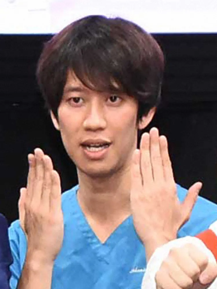 【画像・写真】しゅんしゅんクリニックP　妊娠中の妻・三秋里歩とディズニーへ「出産前にもう一度行けたら良いな…」