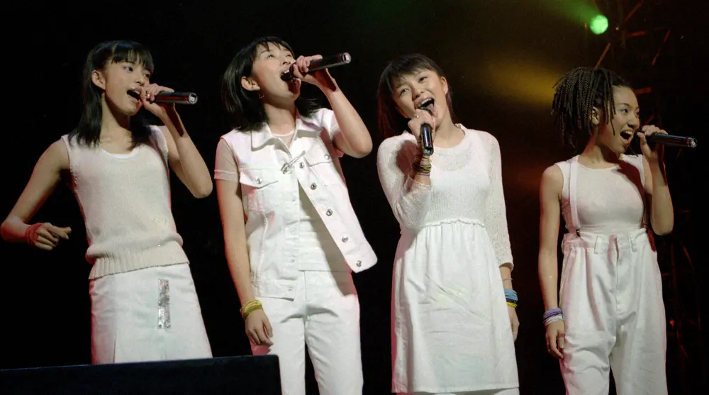 【画像・写真】今井絵理子議員　アコギ弾き語りで生歌披露　SPEED時代と変わらぬ歌声に「聴き入った」「うっま！」