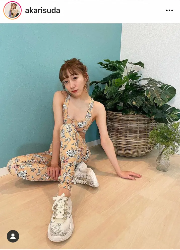 【画像・写真】須田亜香里「背中のデザインかわいい」トレーニングウェア姿の美ボディ披露　「スタイル抜群」絶賛の声