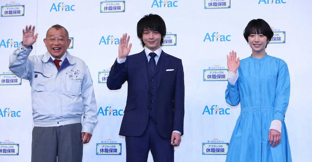 【画像・写真】3度目の共演は夫婦役　中村倫也＆夏帆が笑顔