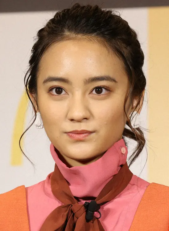 【画像・写真】岡田結実の恋愛体質に驚きの声、失恋翌日「髪の毛・眉毛・まつげ、全部ピンクに染めてきた」