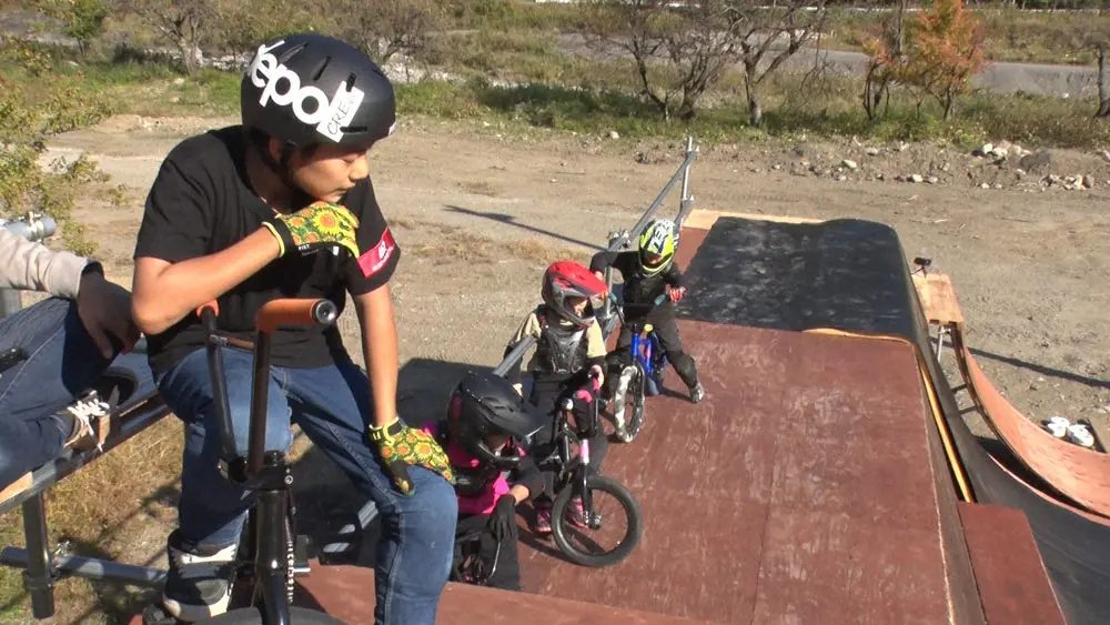 【画像・写真】2男5女のBMX一家長男・小澤楓　パリ五輪目指す14歳、試金石となる全国大会で大技に挑む
