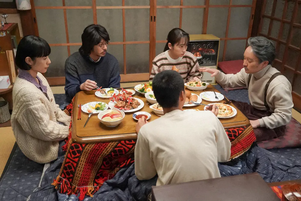 【画像・写真】【明日3月15日のカムカムエヴリバディ】第94話　クリスマス、大月家にサンタがやってきた！