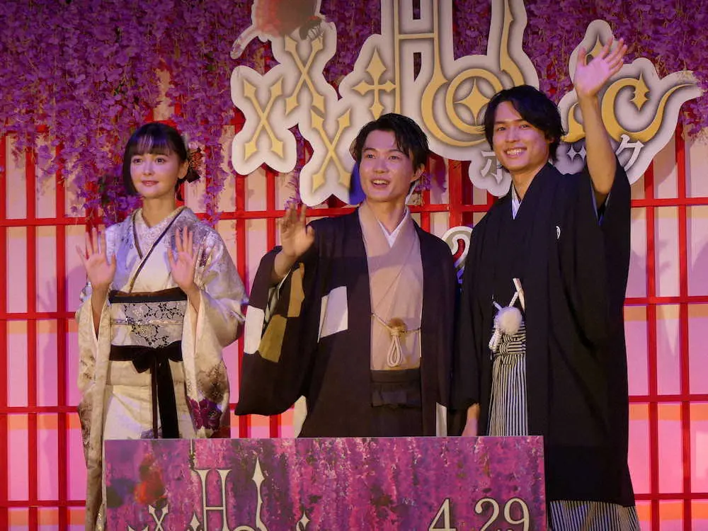 【画像・写真】神木隆之介　松村北斗との“初スイートルーム”の思い出　共演の玉城ティナ「翌日ルンルンの2人が」