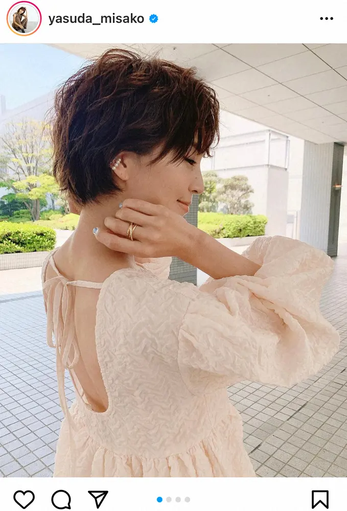【画像・写真】安田美沙子　美背中あらわ…ゆるふわワンピース姿披露に「こんな若い40歳？！信じられな～い」「眩しい」