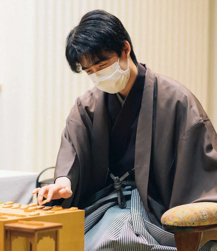 【画像・写真】藤井叡王　今年度中に7冠チャンス　5冠守り切り王座、棋王タイトル奪取で