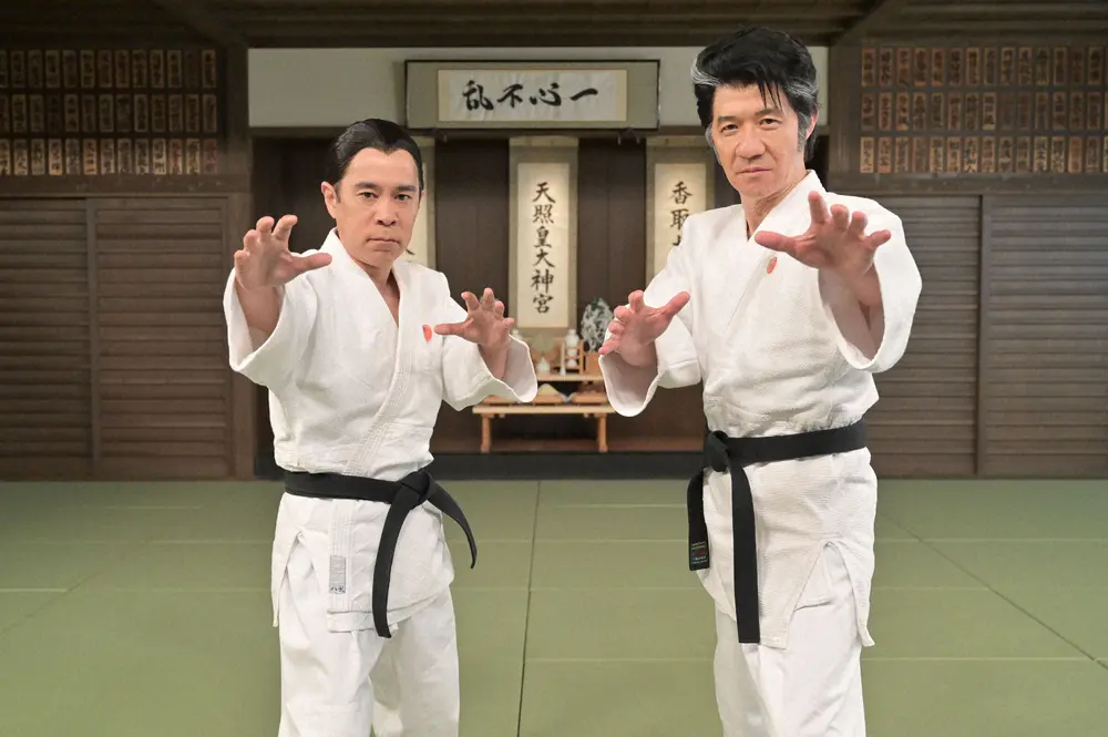 およそ30年ぶりのコント共演が実現した内村光良（右）と岡村隆史（左）（C）NHK