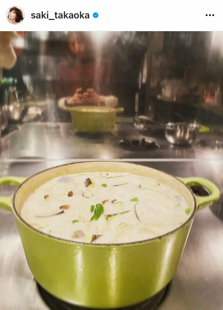 【画像・写真】高岡早紀　どアップのスキンケアショットにファン「素肌がとても美しい」「すっぴんも素敵です」の声