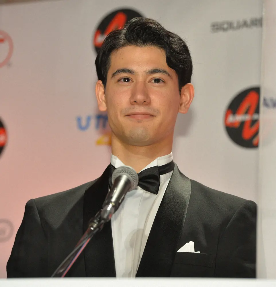 【画像・写真】TBS・国山ハセンアナ　「初抱っこ紐」3月誕生の長男抱えた姿公開　「イケメンパパ」「素敵」の声