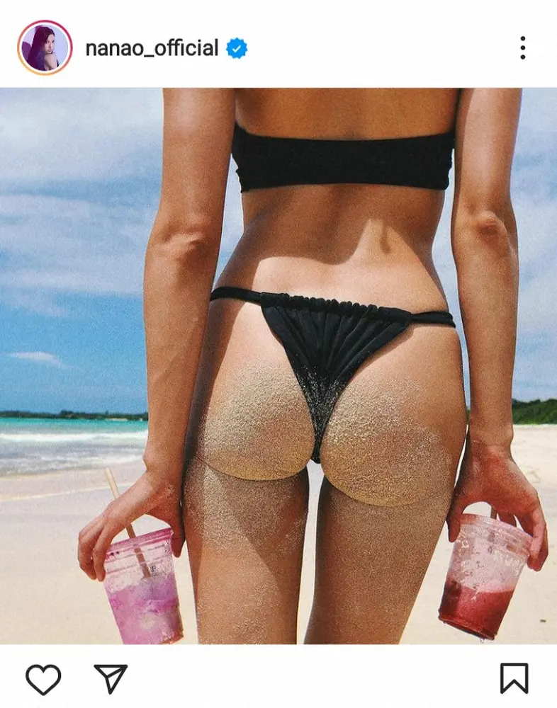 【画像・写真】菜々緒　黒水着で大胆美尻ショット披露に「お尻の理想」「美しすぎてもはや芸術品」「神々しい」の声