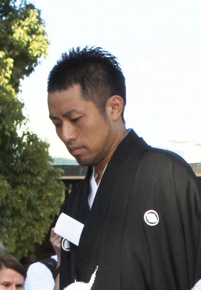 【画像・写真】TELA―Cこと寺島辰雄容疑者を逮捕　覚醒剤所持の容疑