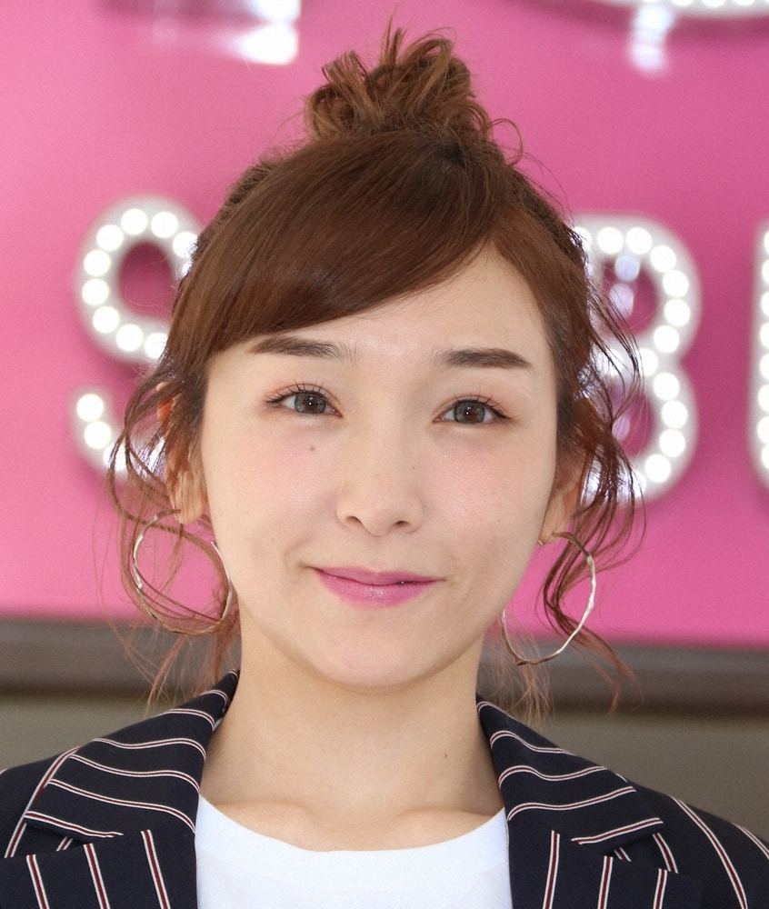 加護亜依 たばこの先生です と自虐 大尊敬 する喫煙者の吸い方は スポニチ Sponichi Annex 芸能