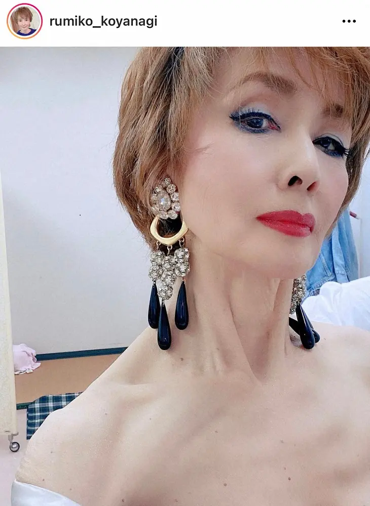 【画像・写真】小柳ルミ子　歯の術後経過を公開も…ファンの視線は別のところへ「凄く綺麗」「美しすぎませんか？！」