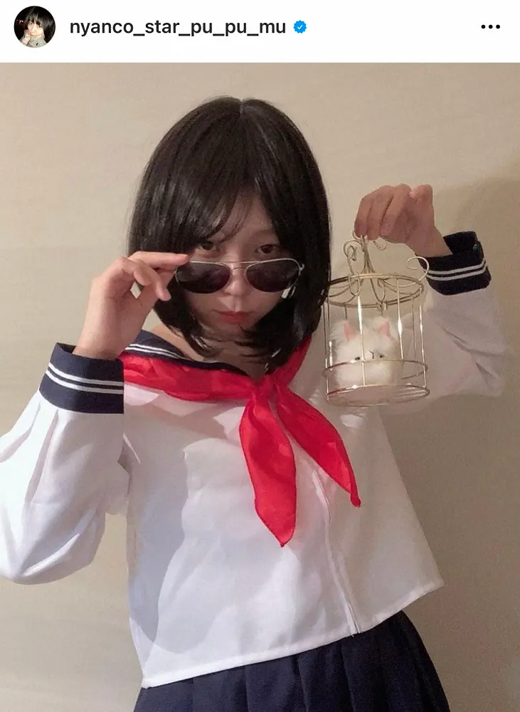 【画像・写真】28歳のアンゴラ村長、セーラー服で誕生日報告　ファン称賛「リアルJK」「まだまだイケる」