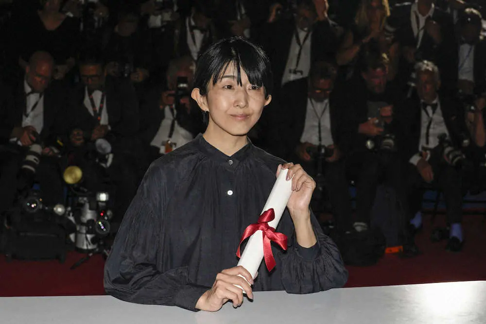 カンヌ映画祭で新人監督賞特別表彰に選ばれた早川千絵監督（AP）