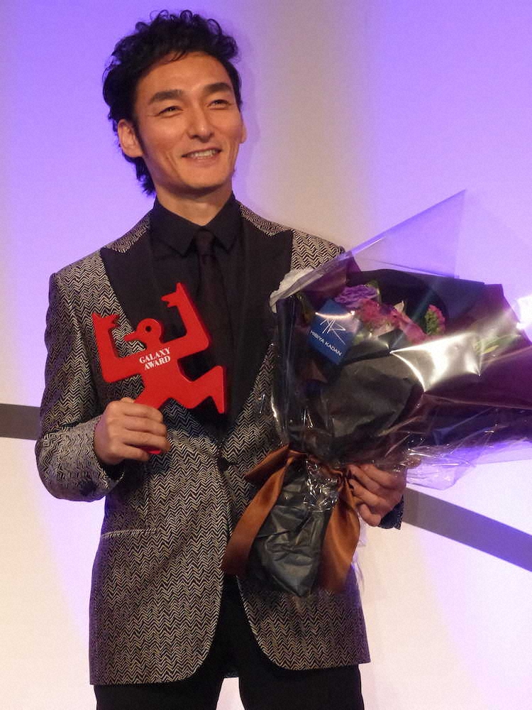 草なぎ剛 快なり 快なり ギャラクシー賞贈賞式 青天を衝け セリフで歓喜 スポニチ Sponichi Annex 芸能