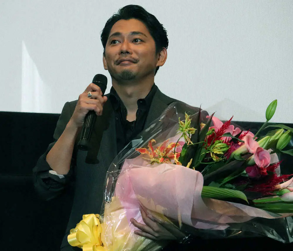 【画像・写真】今井翼　“本人登場”に感涙、初主演映画で演じたX　JAPANのhideさん実弟と対面