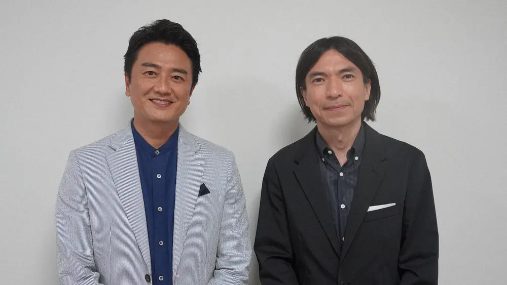 TOKYO　MX「バラいろダンディ」のMCを務めるふかわりょう（右）と原田龍二