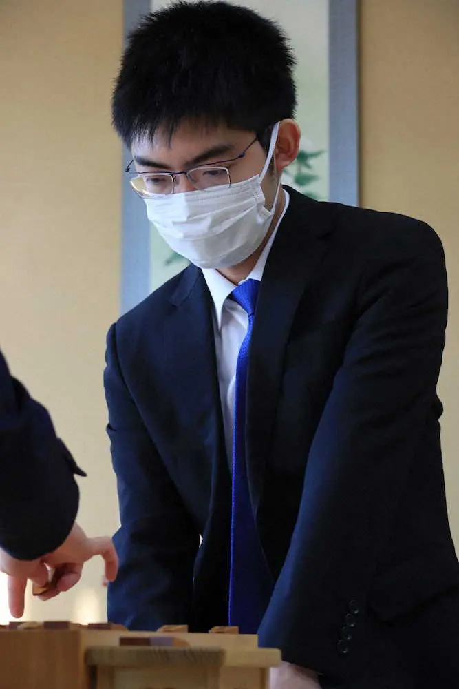 【画像・写真】梶浦宏孝七段　初の初戦突破　王将戦2次予選　次戦の準決勝で豊島九段と対戦