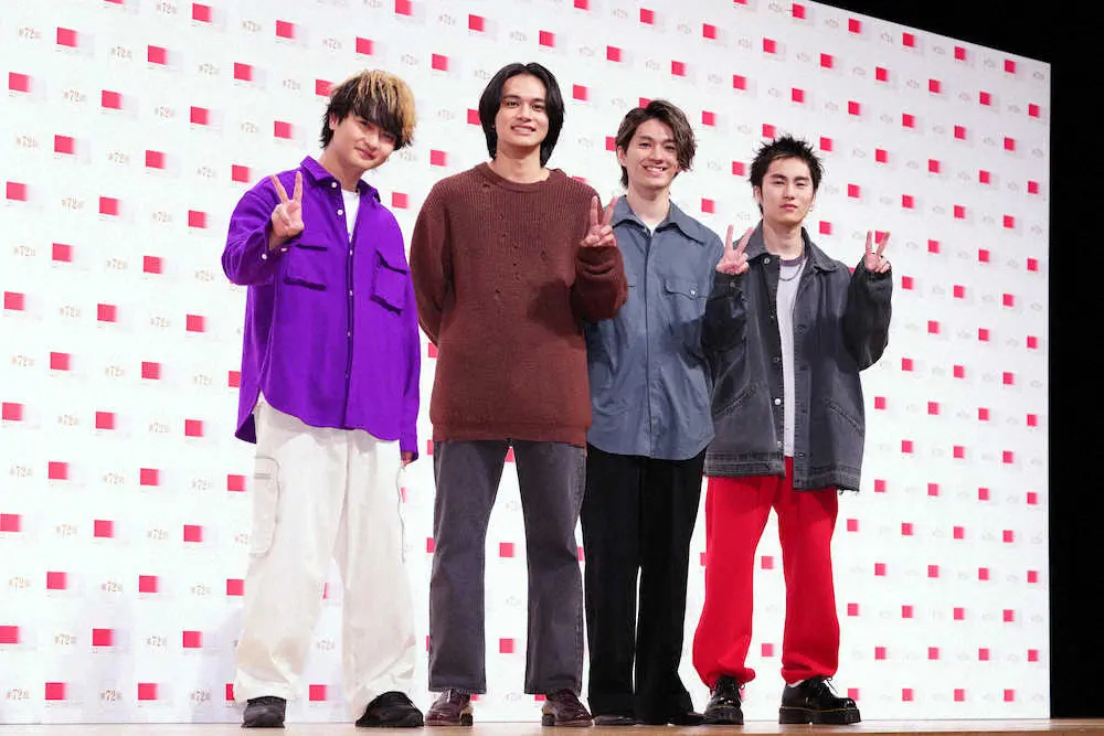 第72回NHK紅白歌合戦リハーサル＞ポーズを決めるDISH//（左から）橘柊 ...