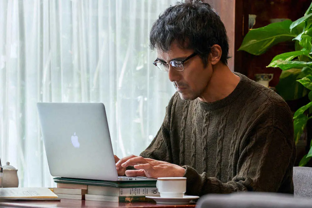 阿部寛 配信ドラマ初主演 ディズニープラス 初の日本発オリジナル作品 ミステリー作家役 スポニチ Sponichi Annex 芸能