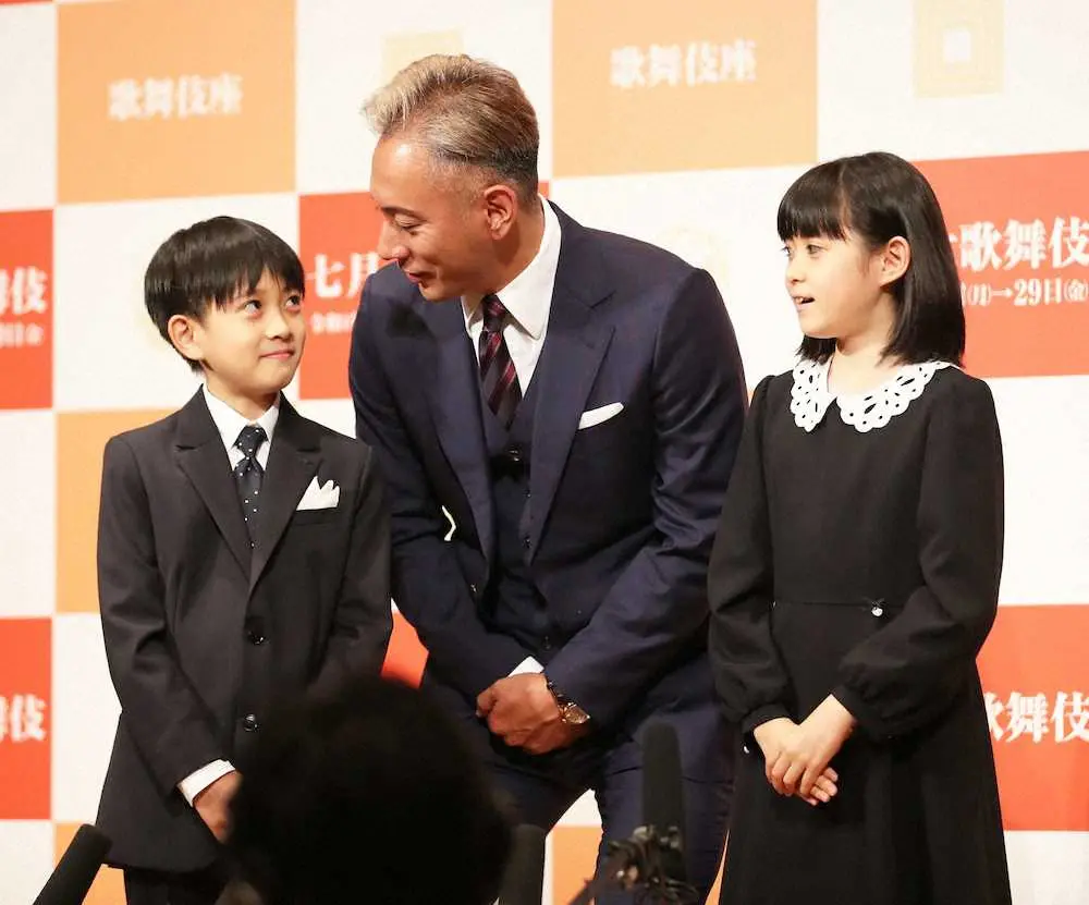 【画像・写真】海老蔵「夢見ていた」親子3人初歌舞伎座　ぼたん、勸玄くんと「七月大歌舞伎」共演　麻央さんにも報告