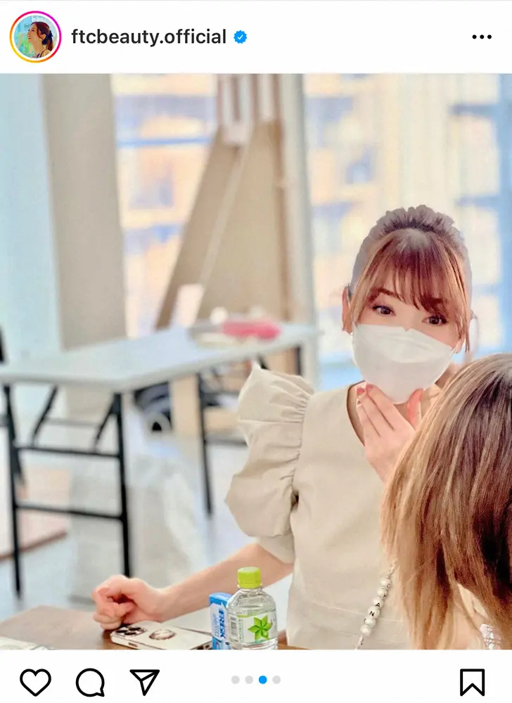 【画像・写真】君島十和子さん　“グレージュ祭り”上品なワンピースコーデ披露に「とても涼しげ」「お美しい」