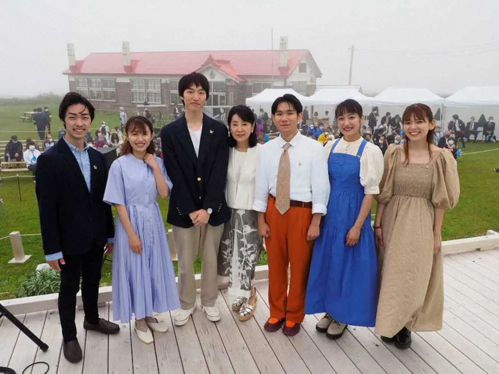 【画像・写真】吉永小百合　感慨もひとしお　主演「北のカナリアたち」公開10周年イベントで“教え子”と再会