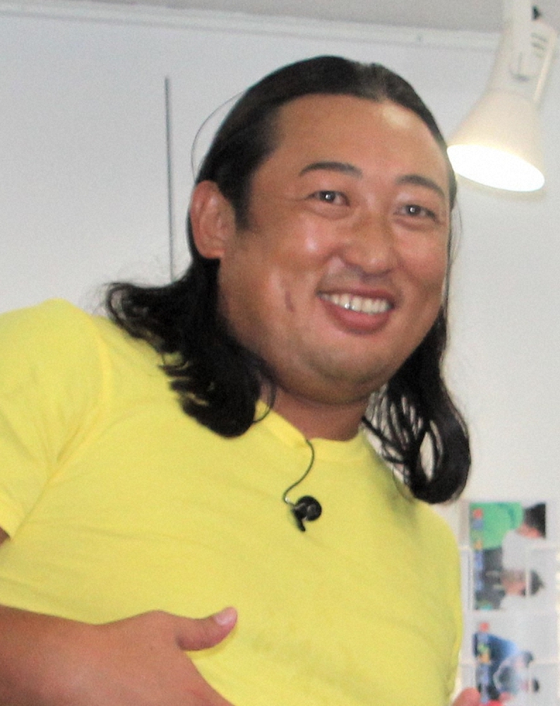 ロバート 秋山竜次 秋山だけが呼ばれる 秘密の営業 3年連続で出演 すごくないですか スポニチ Sponichi Annex 芸能