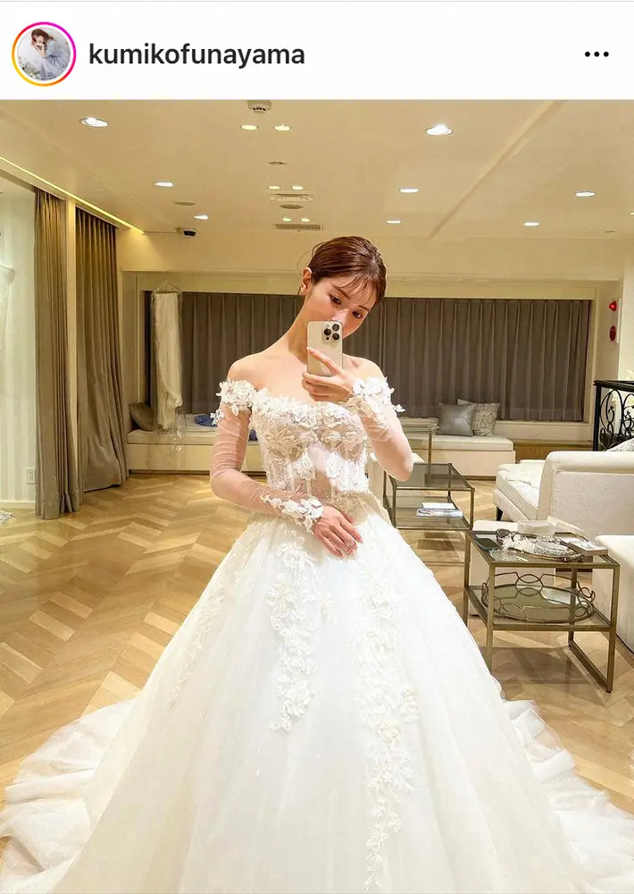 【画像・写真】舟山久美子　出産経て　2年越しのウエディングドレス姿披露にファン感嘆「神々しい」「美しすぎ」