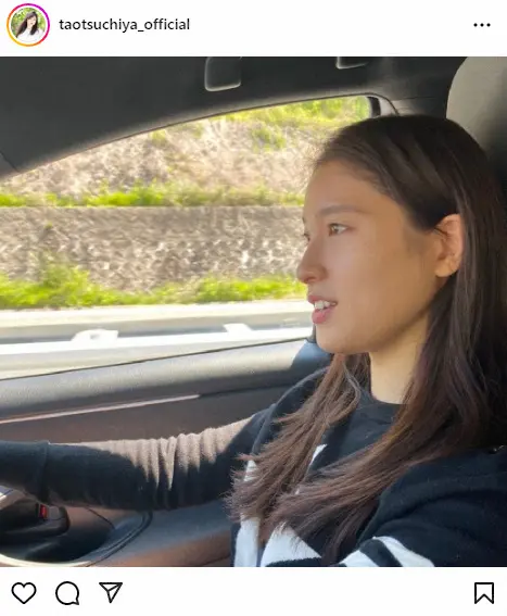 【画像・写真】土屋太鳳　「願いが叶った…いえーい」車の運転免許取得　ハンドル握る画像も公開