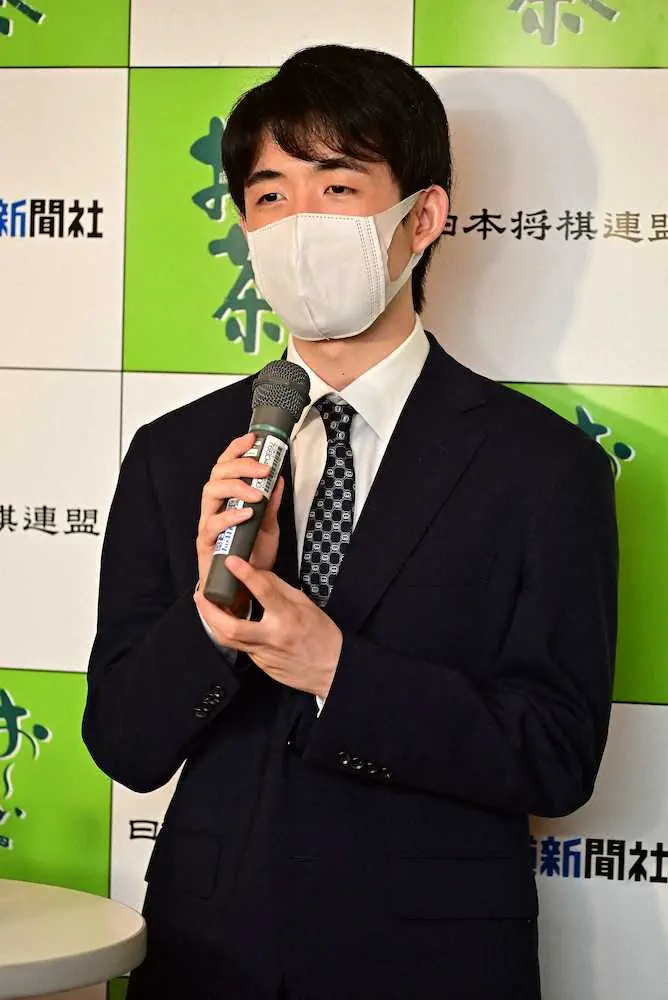 【画像・写真】王位戦第2局　藤井王位、60年ぶり定山渓開催前に大山15世名人への思いはせる
