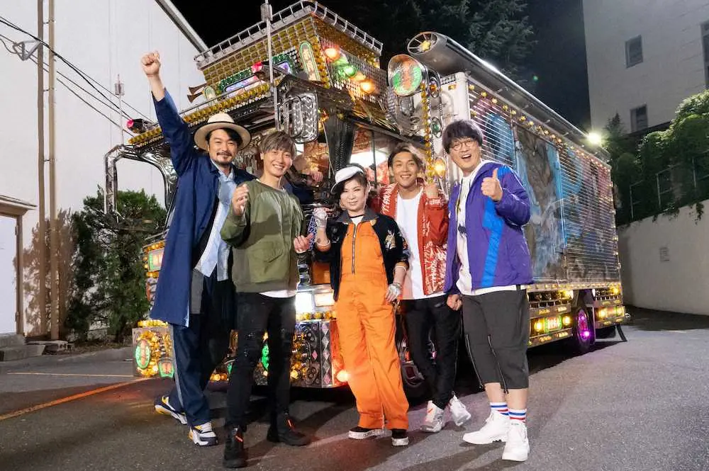 【画像・写真】八代亜紀　純烈の第2弾主演作でデコトラ運転手　45年ぶりトラックに「楽しく撮影できた」