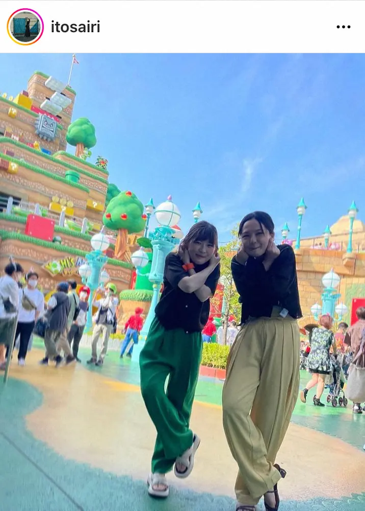 【画像・写真】伊藤沙莉　「髭メガネ抜きでお会いするのも初めて」蛙亭イワクラとの2ショットに反響「義姉さんだね」