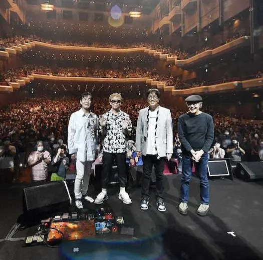 【画像・写真】「SKYE」ファイナル公演　夫婦デュエット披露にユーミン「妻でいられて幸せ」