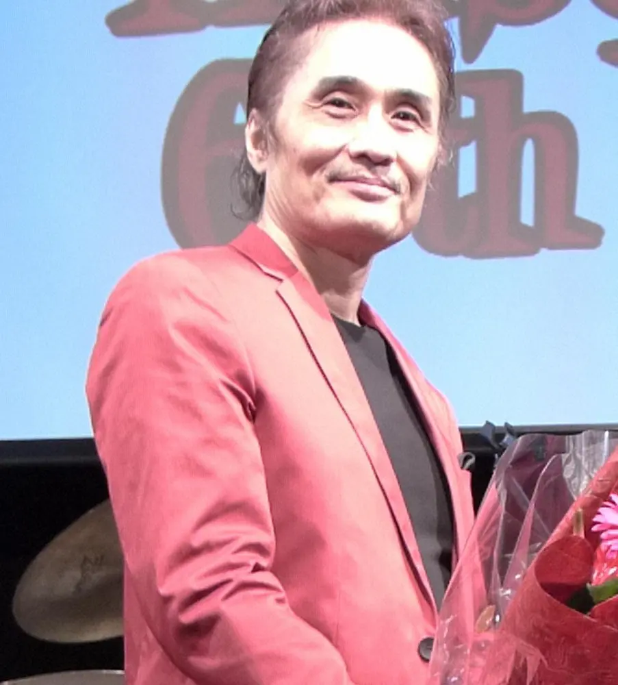 【画像・写真】織田哲郎　実はスポットライトが苦手「バンドリーダーでギターが一番好き」